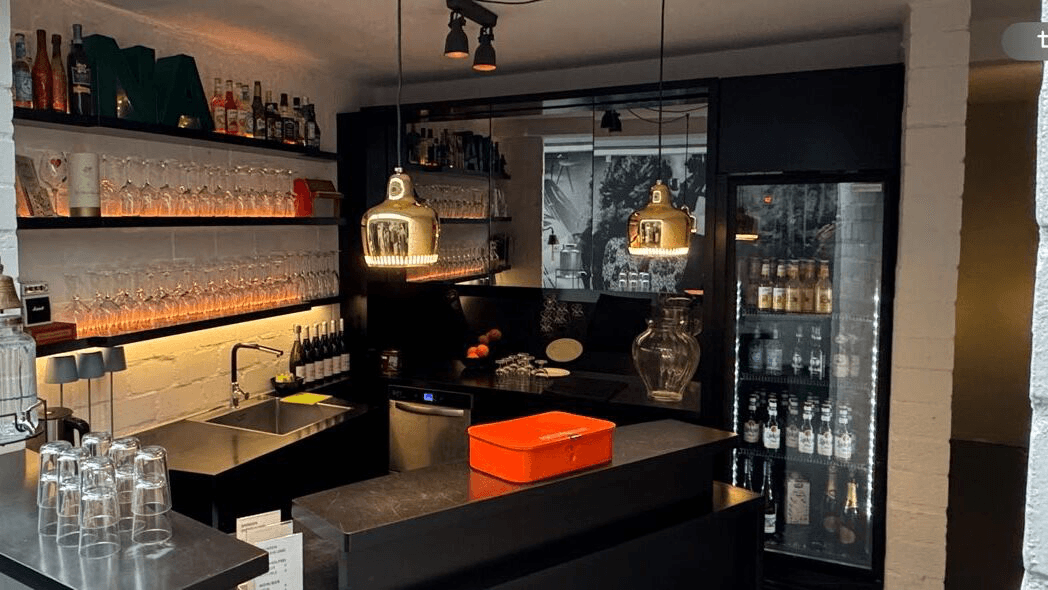 Bar